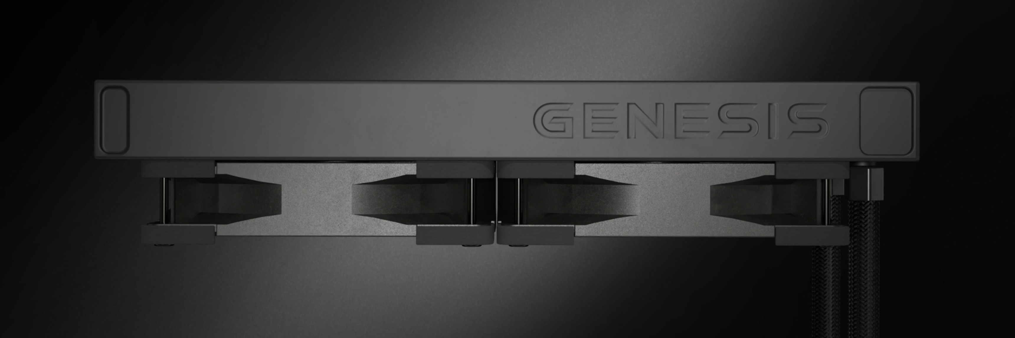 Schwarzes Genesis Hydria 240 ARGB Wasserkühlsystem mit schlankem Design und drei angeschlossenen Lüftern